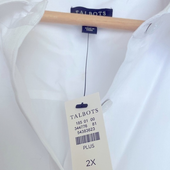 NWT TALBOTS PLUS EMBELLISHED HOLLY BERRY BUTTON FRONT WHITE SHIRT 2X - Picture 3 of 6